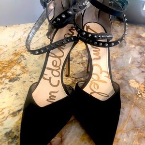 Sam Edelmon Blavk Suede pumps 7.5 worn twice